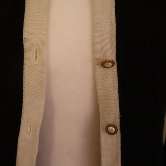 Lilly Pulitzer cardigan with bows - Picture 3 of 4